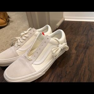 Brand new white/marshmallow vans. (Women’s size 7)